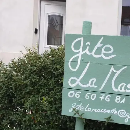 Charmante Maison Pres De Avec Jardin Cloture Favieres (Somme)