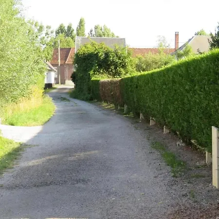 Charmante Maison Pres De Avec Jardin Cloture *