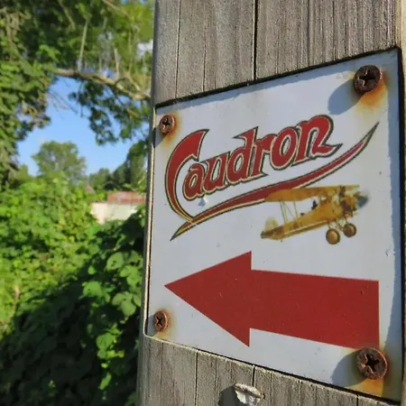 Charmante Maison Pres De Avec Jardin Cloture *