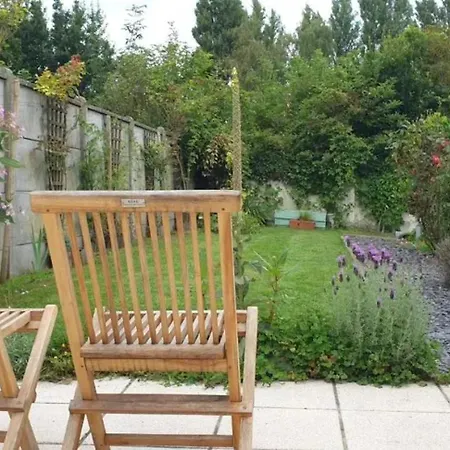 Charmante Maison Pres De Avec Jardin Cloture Favieres (Somme)