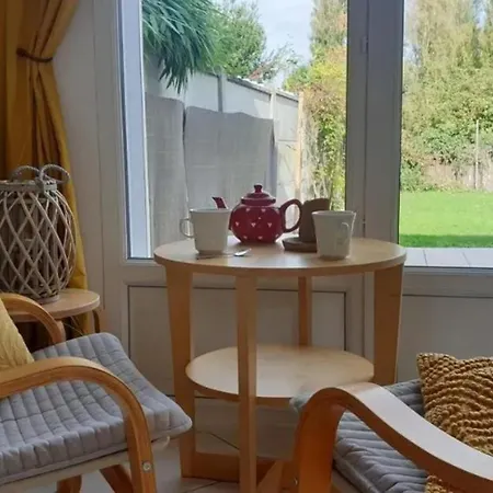 Charmante Maison Pres De Avec Jardin Cloture * Favieres (Somme)