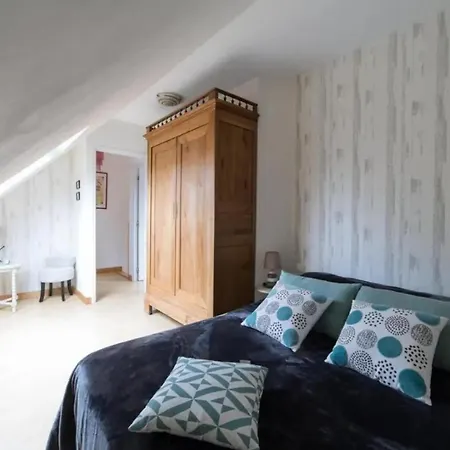 Charmante Maison Pres De Avec Jardin Cloture *