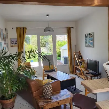 Charmante Maison Pres De Avec Jardin Cloture Holiday home